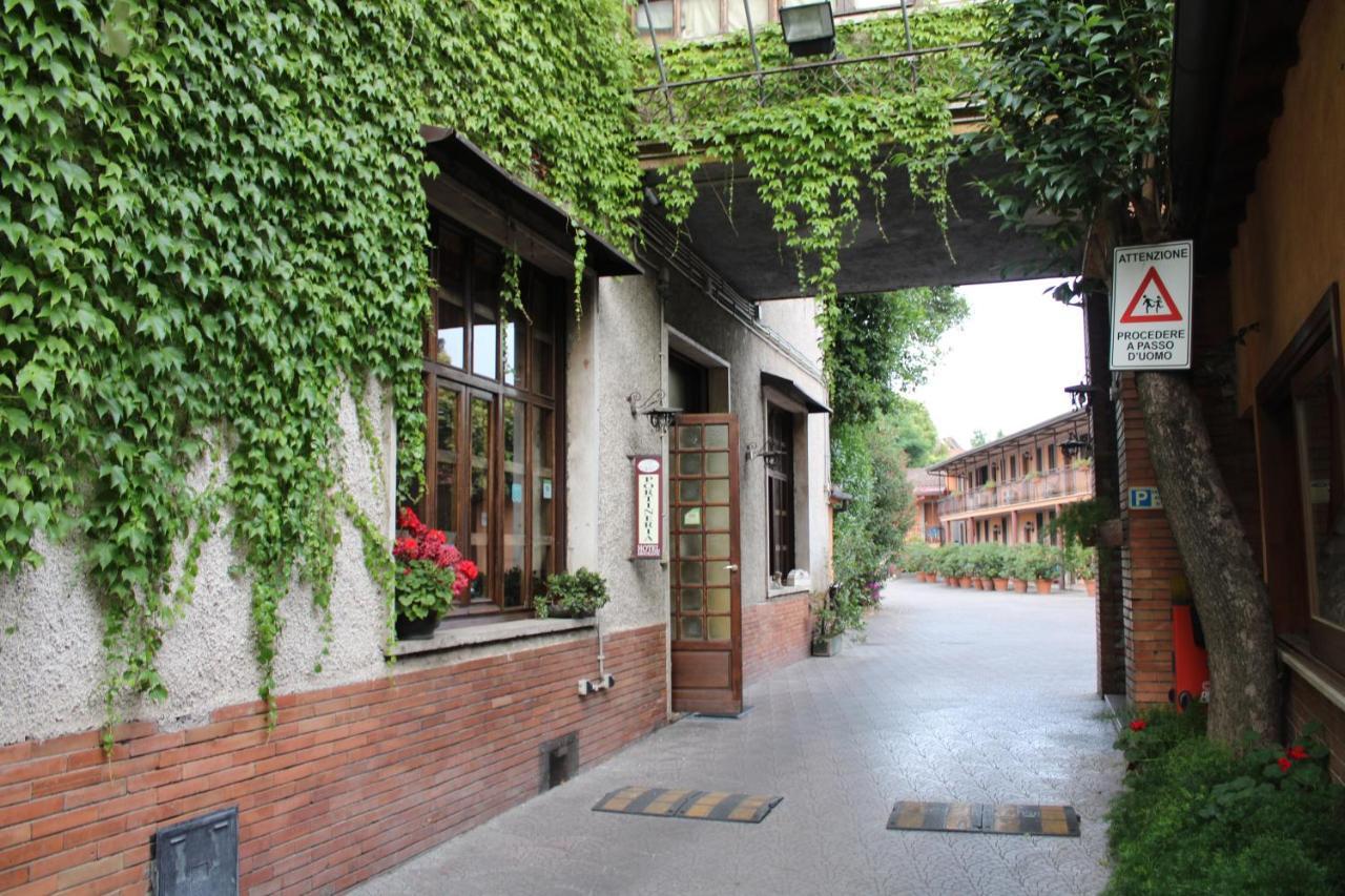Hotel La Locanda Del Borgo โรม ภายนอก รูปภาพ