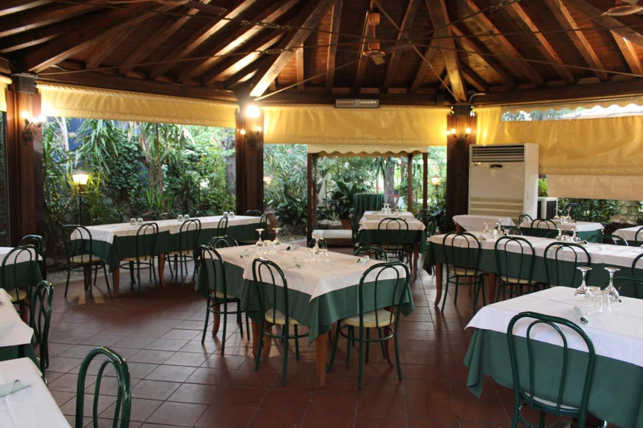 Hotel La Locanda Del Borgo โรม ภายนอก รูปภาพ