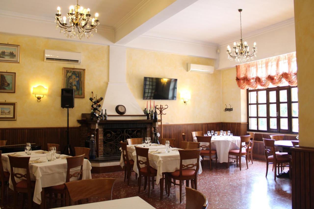 Hotel La Locanda Del Borgo โรม ภายนอก รูปภาพ