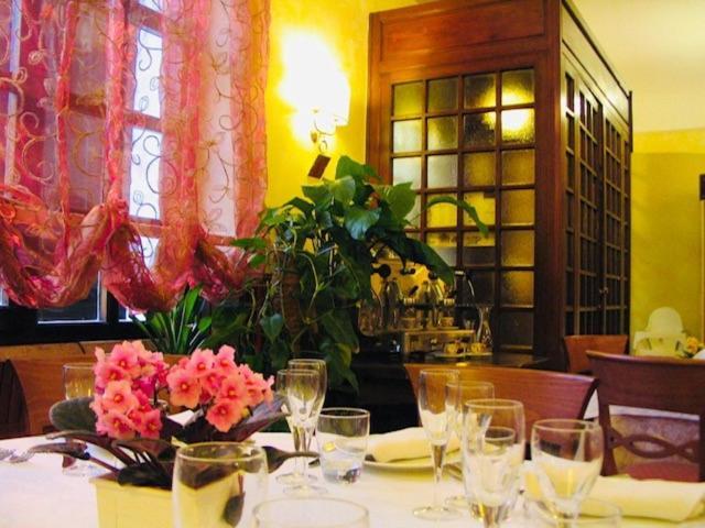 Hotel La Locanda Del Borgo โรม ภายนอก รูปภาพ